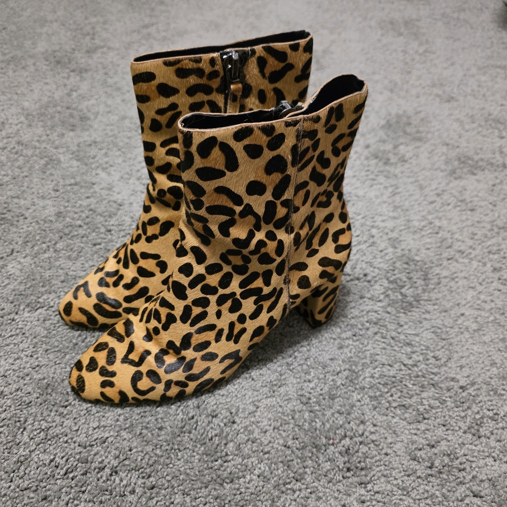 Banana Republic Leopard Print Ankle Boots in Tan and Black